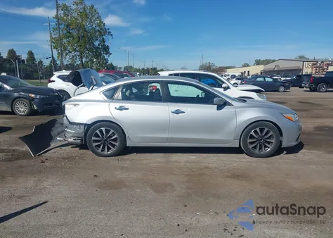 2017 Nissan Altima 2.5 Sv z USA, uszkodzony, nr VIN 1N4AL3AP9HC274936